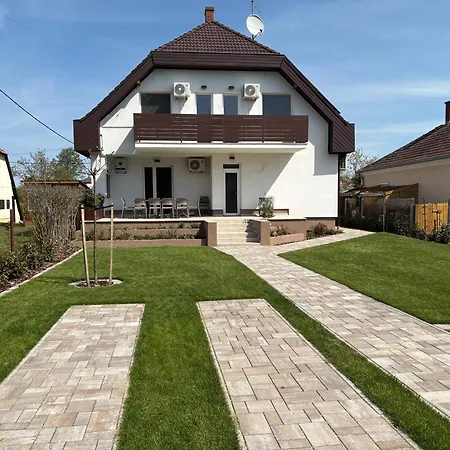 Hébergement de vacances Ady80 *